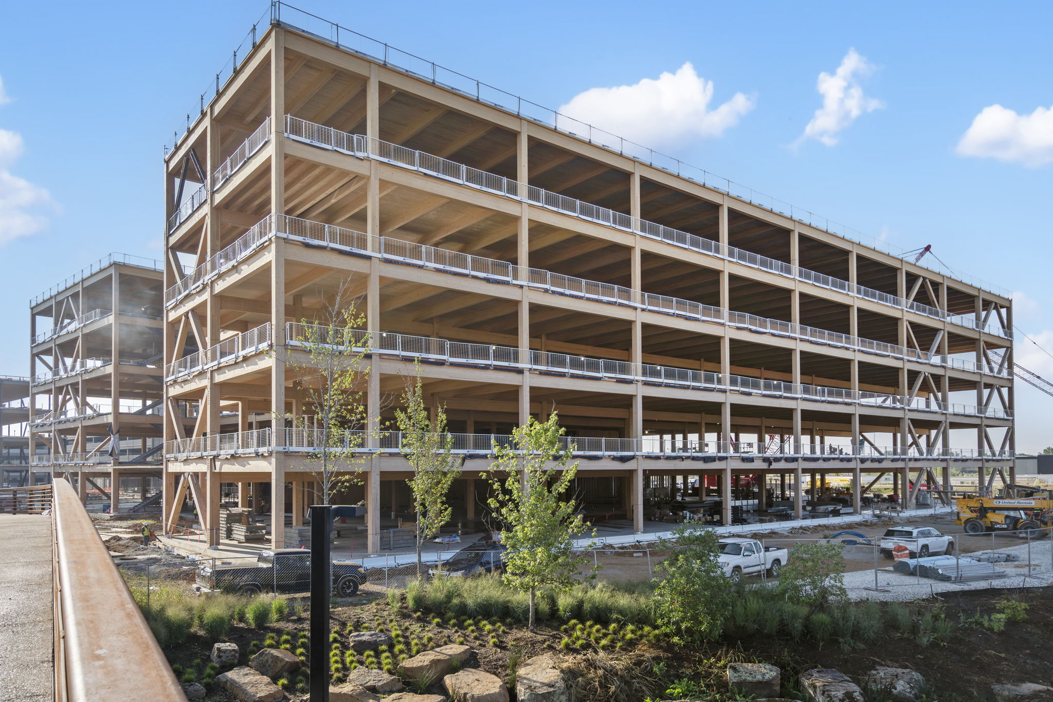 28 web or mls DSC6067 Enhanced NR